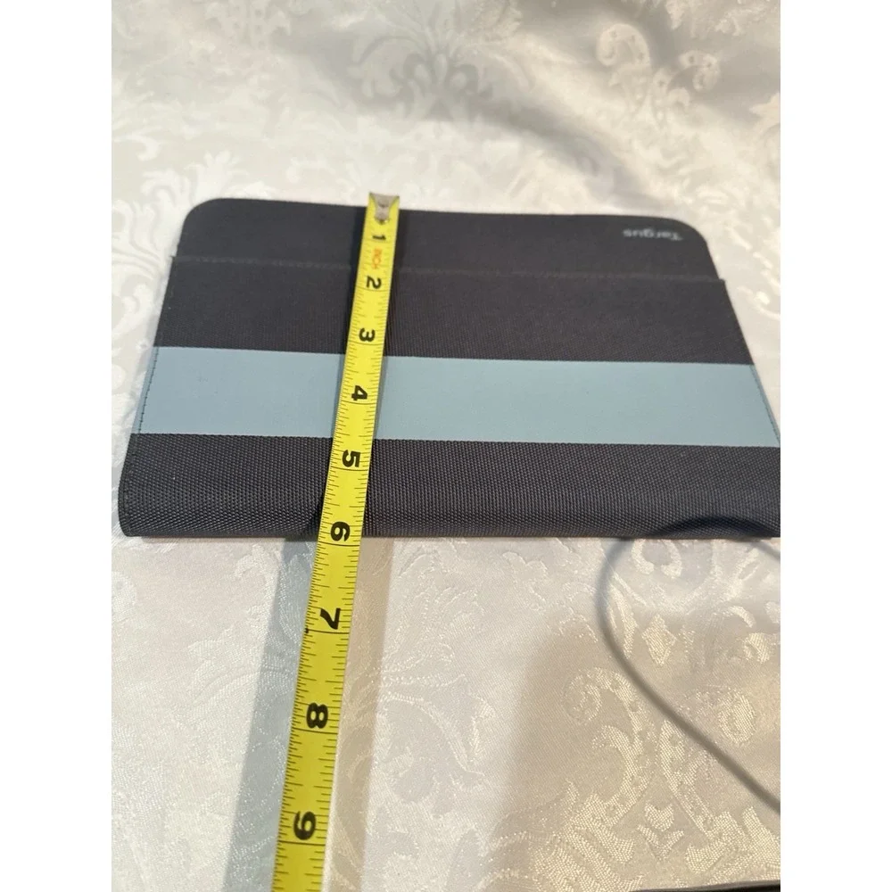 Targus Universal 8.5x5.5 Rotating Tablet Case